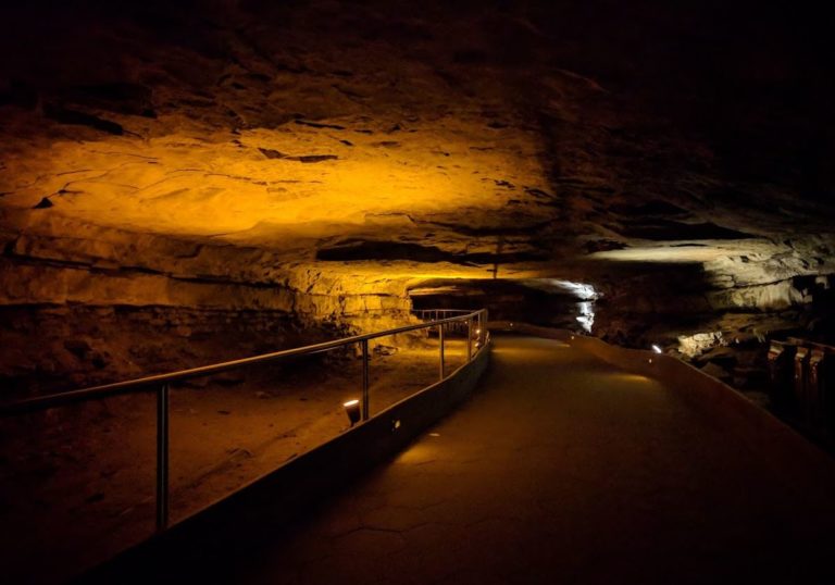 mammoth cave self guided tours